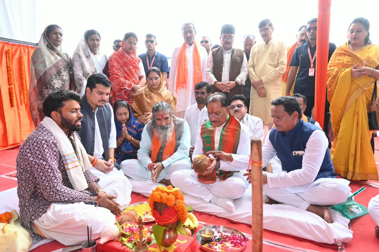 केंद्र व राज्य सरकार देश व प्रदेश के सर्वांगीण विकास के लिए प्रतिबद्ध: मुख्यमंत्री विष्णुदेव साय…..