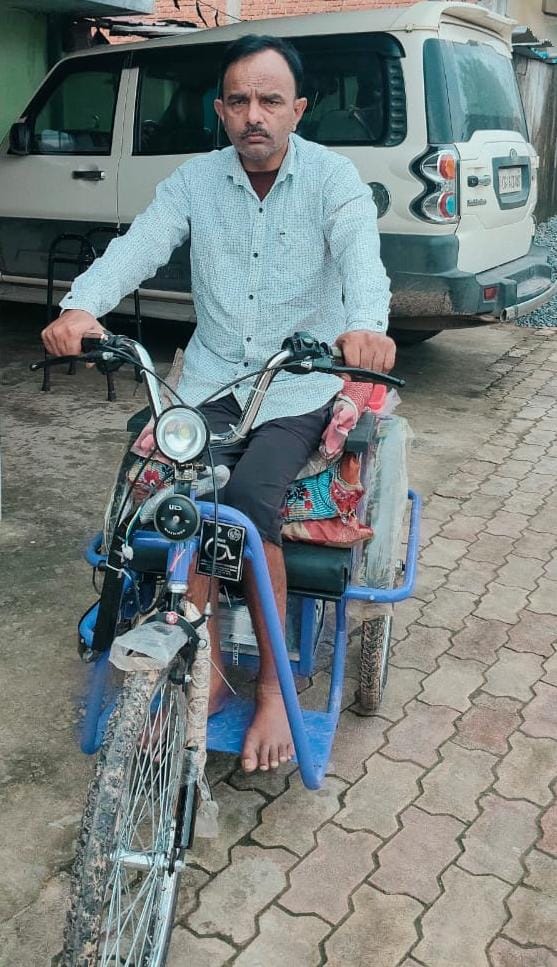 मंत्री लक्ष्मी राजवाड़े की संवेदनशील पहल: आवेदन के 48 घंटे के भीतर दिव्यांग विष्णु लाल यादव को मिली इलेक्ट्रिक स्कूटी…… मंत्री लक्ष्मी राजवाड़े की संवेदनशील पहल: आवेदन के 48 घंटे के भीतर दिव्यांग विष्णु लाल यादव को मिली इलेक्ट्रिक स्कूटी……