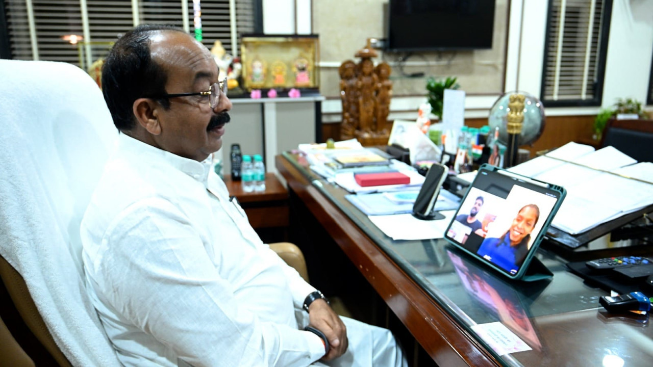 उप मुख्यमंत्री अरुण साव ने एशियन गेम्स की कबड्डी गोल्ड मेडलिस्ट संजू देवी से बात कर दी बधाई, कहा आपने छत्तीसगढ़ का बढ़ाया मान…..