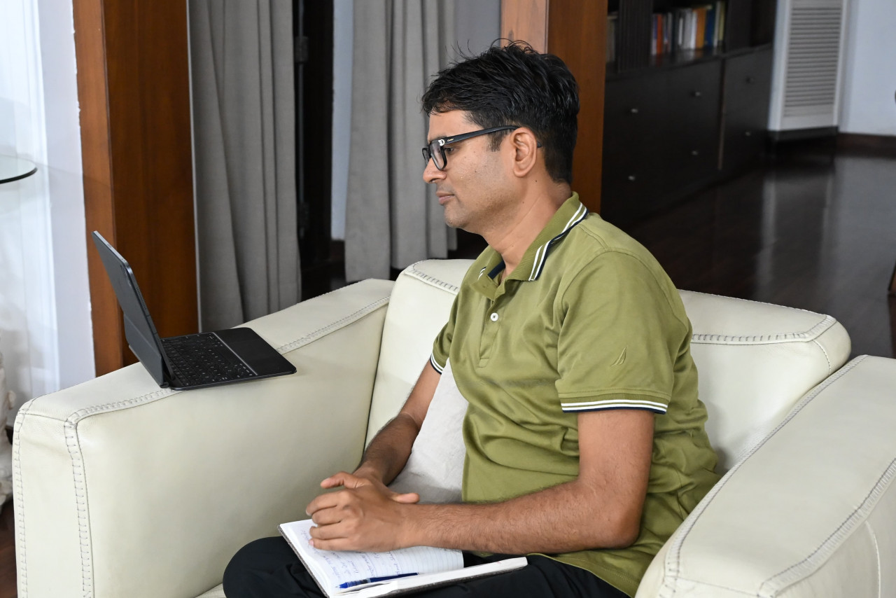 सेवा संकल्प अभियान को लेकर वित्त मंत्री ओपी चौधरी ने जशपुर के जनप्रतिनिधियों से की वर्चुअल बैठक…..