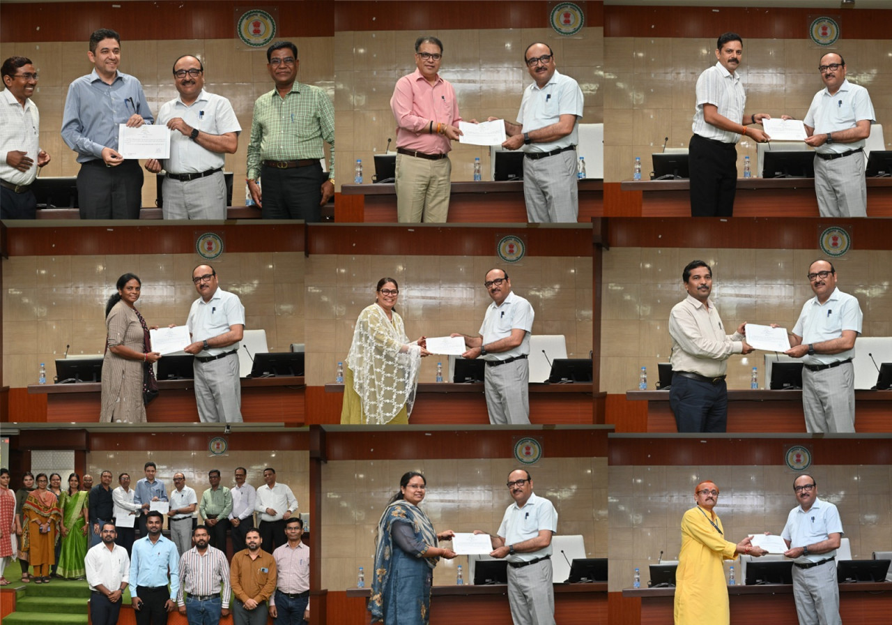 मुख्य सचिव ने ई-ऑफिस एवं समयबद्ध उपस्थिति में उत्कृष्ट प्रदर्शन करने वालों को किया सम्मानित….
