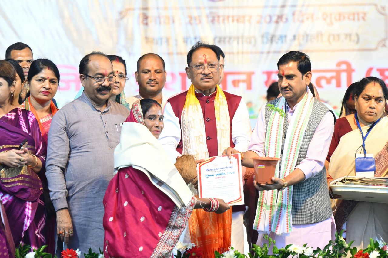 आंगन मिलन सेवा से उत्सव स्थल बने आंगनबाड़ी केंद्र, पहले दिन 97 हजार से अधिक लोगों की सहभागिता, प्रदेश में 2,262 स्थानों पर हुए 12,698 आयोजन; मुख्यमंत्री विष्णु देव साय मुंगेली के मदकू में कार्यक्रम में हुए शामिल…..