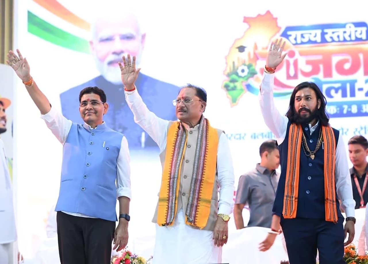 नक्सल प्रकरणों की वापसी के लिए प्रक्रिया में तेजी लाएं, 15 दिनों में जिला स्तरीय समितियों की बैठक करें – उप मुख्यमंत्री विजय शर्मा..