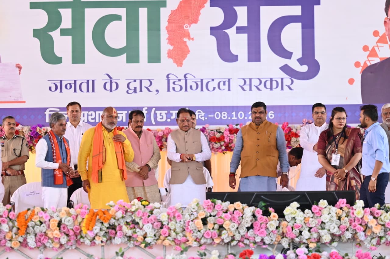 महतारी वंदन योजना की 32वीं किश्त जारी, मुख्यमंत्री विष्णु देव साय ने डीबीटी के माध्यम से सीधे बैंक खातों में अंतरित की राशि