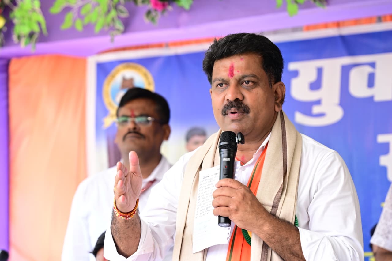 उप मुख्यमंत्री विजय शर्मा ने सहसपुर लोहारा कॉलेज को दी 50 लाख के विकास कार्यों की सौगात, 30 लाख के अतिरिक्त कक्ष का किया भूमिपूजन, बाउंड्रीवॉल और बालिका शौचालय के लिए 20 लाख रुपए की घोषणा की….